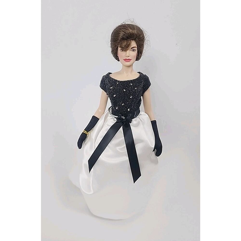 Franklin Mint Heirloom Jackie Kennedy Doll 16" White & Black Dress RARE